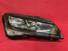 Laden Sie das Bild in den Galerie-Viewer, Frontscheinwerfer Skoda Superb III 3V1941016C Full LED Rechts Headlight