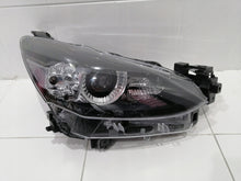 Laden Sie das Bild in den Galerie-Viewer, Frontscheinwerfer Mazda 2 D43N-51030 Rechts Scheinwerfer Headlight