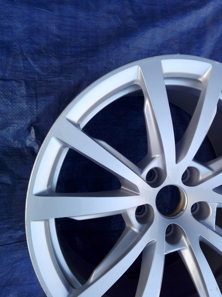 1x Alufelge 18 Zoll 8.0" 5x112 29ET Glanz Silber 4N0601025A Audi A8 D5 Rim Wheel