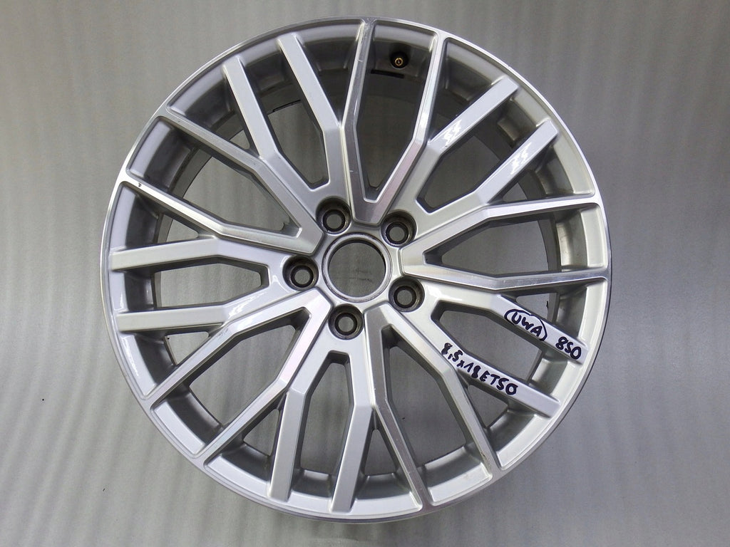 1x Alufelge 18 Zoll 8.5" 5x112 50ET Glanz Silber 8J0601025A Audi Rim Wheel