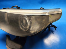 Laden Sie das Bild in den Galerie-Viewer, Frontscheinwerfer BMW 5 E60 E61 Links Scheinwerfer Headlight SCH1365364841jx