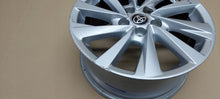 Laden Sie das Bild in den Galerie-Viewer, 1x Alufelge 17 Zoll 7.5&quot; 5x114.3 45ET Toyota Camry Rim Wheel
