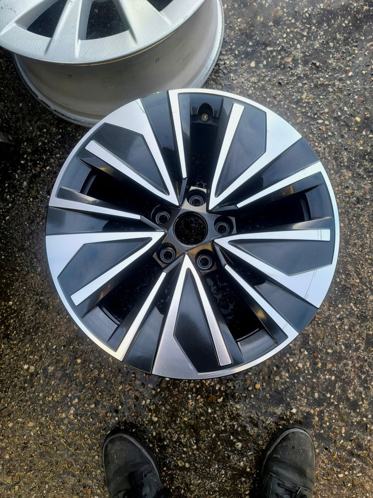 1x Alufelge 17 Zoll 7.5" 5x112 41ET Glanz 3P0601025 Skoda Superb I Rim Wheel FEL2011233469zo