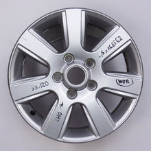 Laden Sie das Bild in den Galerie-Viewer, 1x Alufelge 16 Zoll 6.5&quot; 5x120 62ET Glanz Silber VW Amarok Rim Wheel