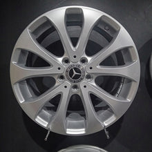 Laden Sie das Bild in den Galerie-Viewer, 1x Alufelge 17 Zoll 7.5" 5x112 40ET Matt Silber A2134011000 Mercedes-Benz W213 FEL3846193593rn