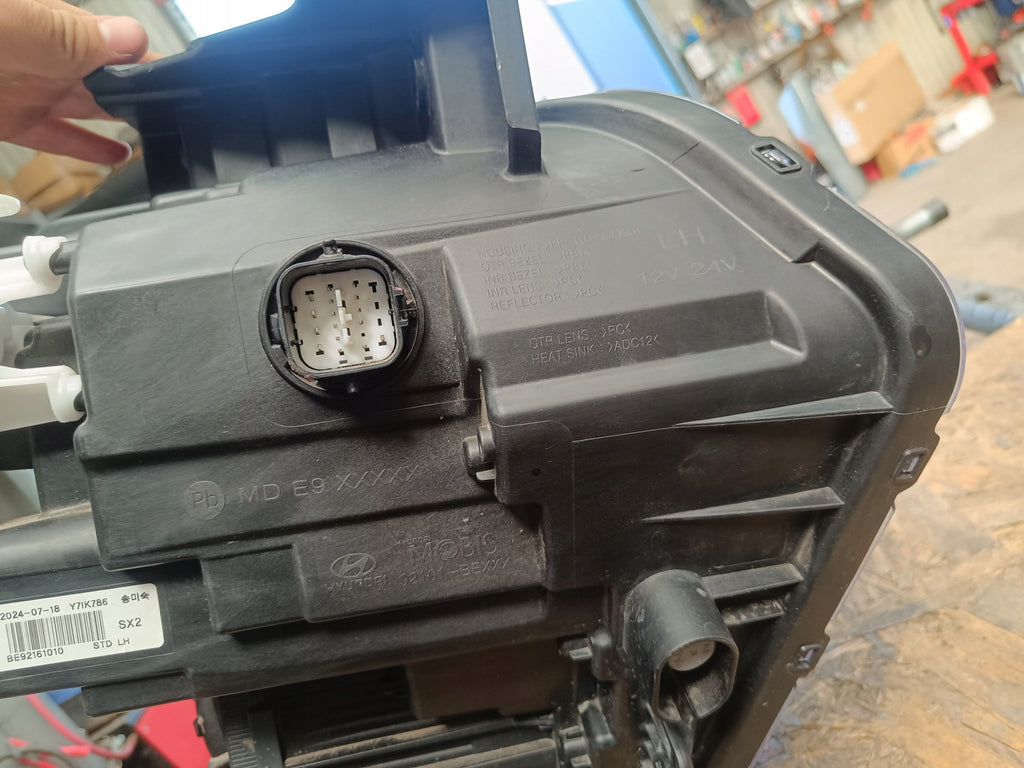 Frontscheinwerfer Hyundai Kona BE92161010 LED Links Scheinwerfer Headlight SCH8232353514bz