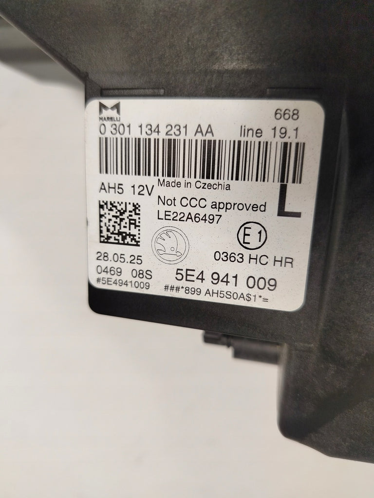 Frontscheinwerfer Skoda Octavia IV 5E4941009 LED Ein Stück (Rechts oder Links) SCH2538335663sy