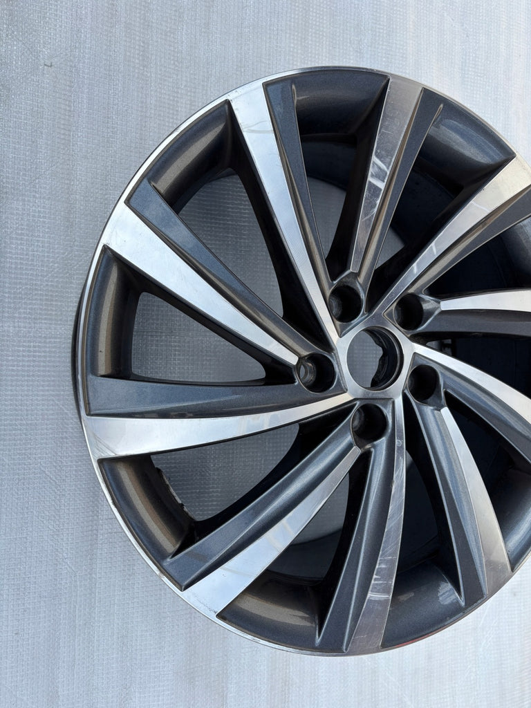 1x Alufelge 18 Zoll 7.5" 5x112 48ET Glanz Schwarz 5E3601025AG Skoda Octavia I FEL5154543294nv