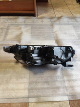 Laden Sie das Bild in den Galerie-Viewer, Frontscheinwerfer Skoda Octavia IV 5E4941015A Links Scheinwerfer Headlight SCH6347439451yy