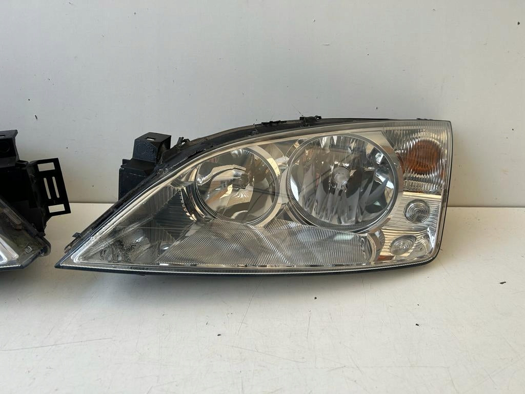 Frontscheinwerfer Ford Mondeo 1S71-13006-AM 1S71-13005-AM LED Rechts oder Links