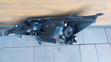 Load image into Gallery viewer, Frontscheinwerfer Mitsubishi Space Ein Satz Scheinwerfer Headlight SCH8646274251wd