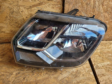 Load image into Gallery viewer, Frontscheinwerfer Dacia Duster 260605450 Links Scheinwerfer Headlight