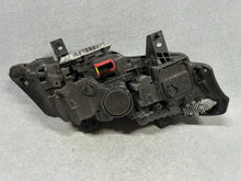Laden Sie das Bild in den Galerie-Viewer, Frontscheinwerfer Iveco I 5803191962 LED Links Scheinwerfer Headlight SCH5455744133jg