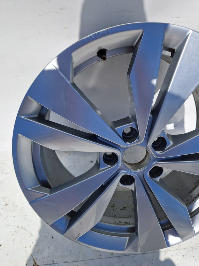 1x Alufelge 18 Zoll 7.5" 5x112 50ET Glanz Silber 10A071498 VW Rim Wheel FEL7777158204cb