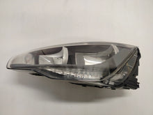 Laden Sie das Bild in den Galerie-Viewer, Frontscheinwerfer Audi A1 8X0941003 Ein Stück (Rechts oder Links) Headlight SCH6746931831xr