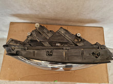 Laden Sie das Bild in den Galerie-Viewer, Frontscheinwerfer Mercedes-Benz Gla A2479064205 LED Rechts oder Links SCH2993758888hz