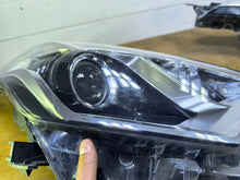 Laden Sie das Bild in den Galerie-Viewer, Frontscheinwerfer Toyota Chr 81130-F4030 Rechts Scheinwerfer Headlight SCH6777178482mn