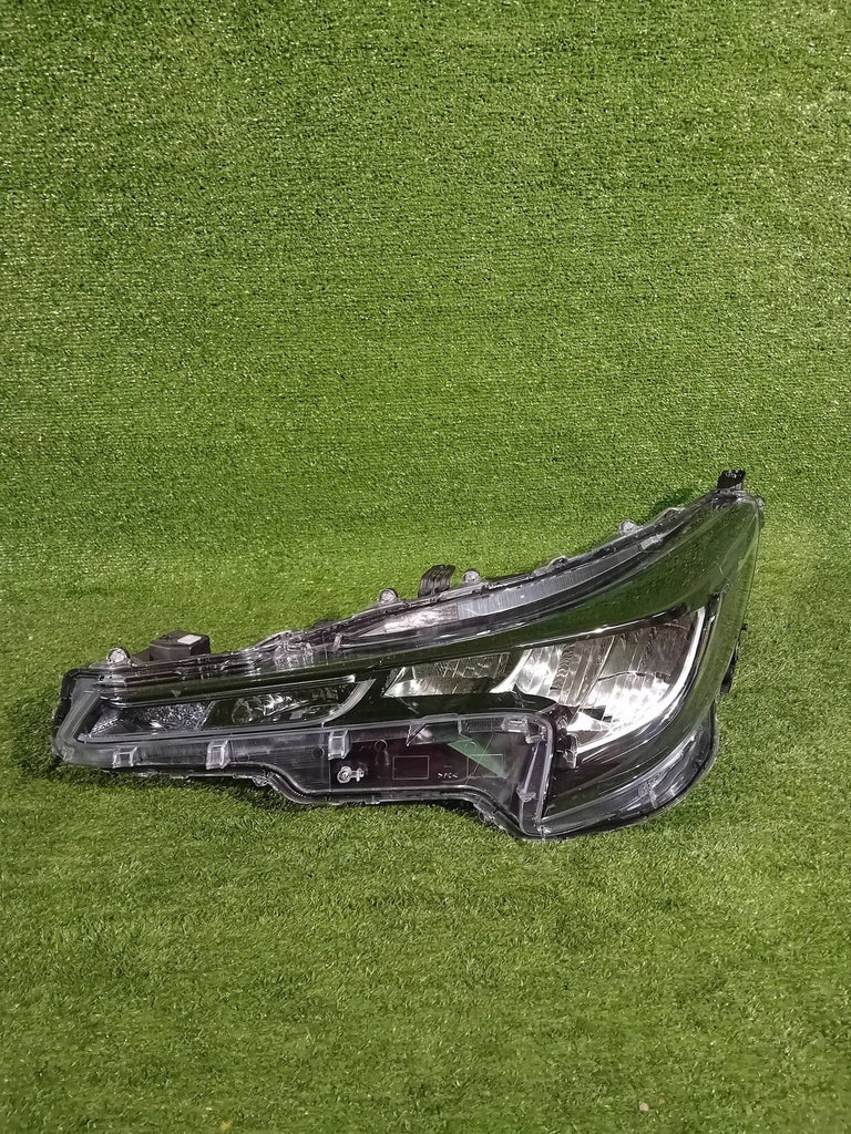 Frontscheinwerfer Toyota Corolla CSC27387 Links Scheinwerfer Headlight SCH9979721882vv