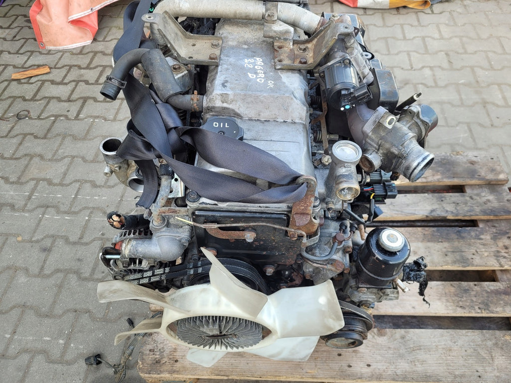 Motor Mitsubishi Renault Pajero IV 4M41 3.2 157TKm Diesel Engine Komplett