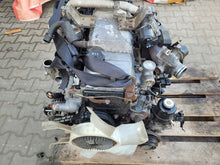 Laden Sie das Bild in den Galerie-Viewer, Motor Mitsubishi Renault Pajero IV 4M41 3.2 157TKm Diesel Engine Komplett