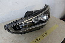 Laden Sie das Bild in den Galerie-Viewer, Frontscheinwerfer Hyundai III LED Links Scheinwerfer Headlight