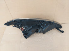 Laden Sie das Bild in den Galerie-Viewer, Frontscheinwerfer Mitsubishi Colt VI Outlander II Ein Stück (Rechts oder Links)