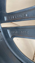 Laden Sie das Bild in den Galerie-Viewer, 1x Alufelge 19 Zoll 7.5" 5x112 53ET A2474011500 Mercedes-Benz Glb Gla Amg FEL1066192009ul