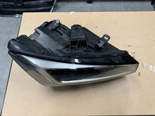 Laden Sie das Bild in den Galerie-Viewer, Frontscheinwerfer Audi Q2 81A941012 LED Rechts Scheinwerfer Headlight