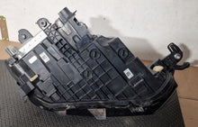 Laden Sie das Bild in den Galerie-Viewer, Frontscheinwerfer VW T Roc T-Roc 2GA941773AB Links Scheinwerfer Headlight SCH8201521123hc
