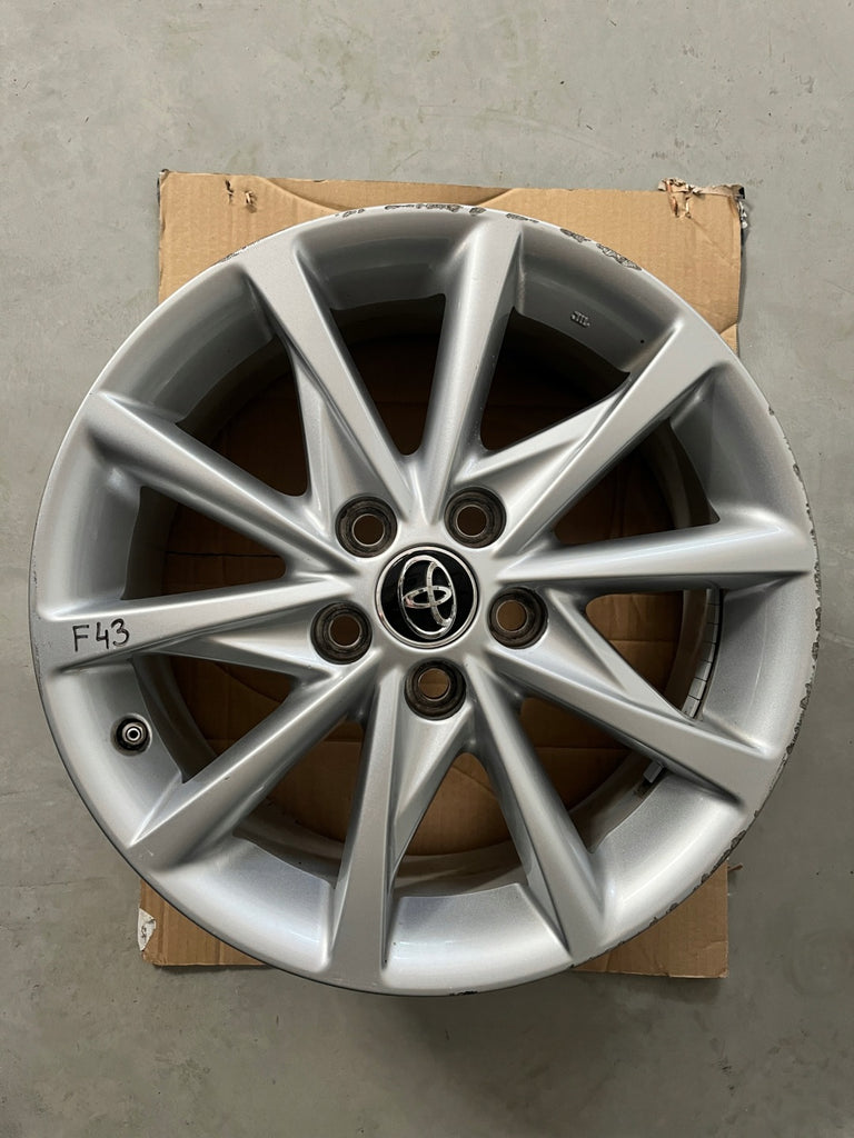 1x Alufelge 17 Zoll 7.0" 5x114.3 45ET 42611-47330 Toyota Corolla Rim Wheel FEL5386479560bv