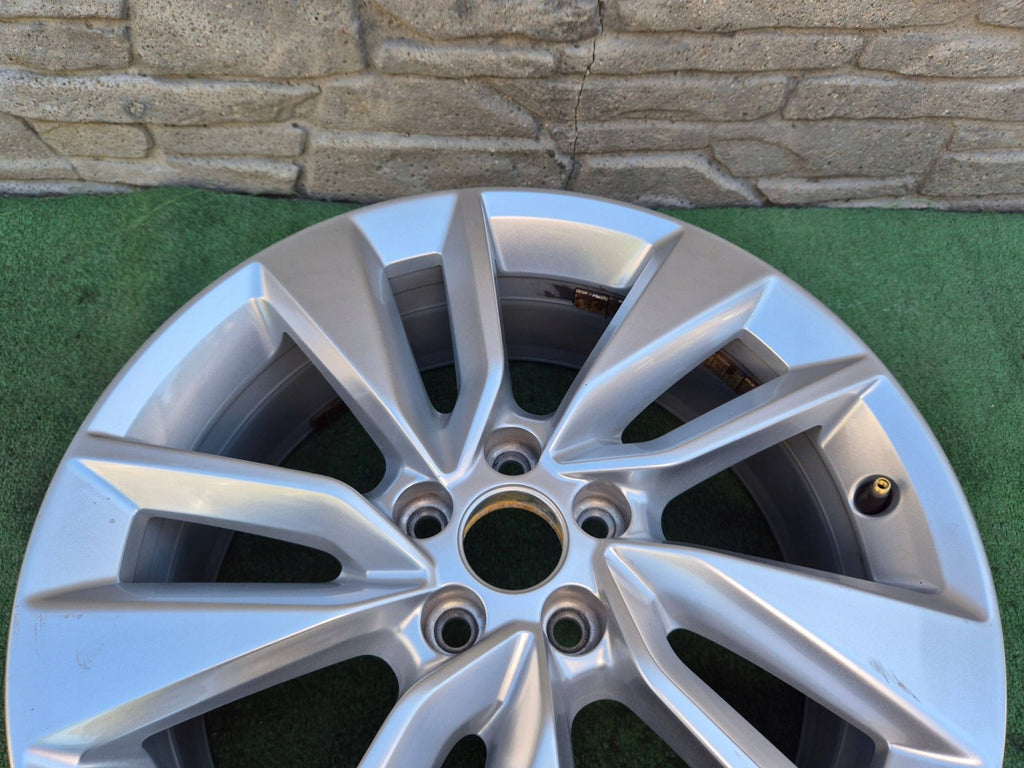 1x Alufelge 17 Zoll 5x100 2GM601025J VW T-Cross Rim Wheel FEL9495867155vz