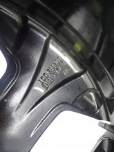 Laden Sie das Bild in den Galerie-Viewer, 1x Alufelge 18 Zoll 7.0" 5x108 47 5ET R1TC-1007-E1A Ford Puma Rim Wheel FEL7405278194mr