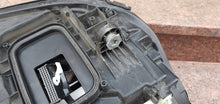 Laden Sie das Bild in den Galerie-Viewer, Frontscheinwerfer Mercedes-Benz W213 C238 A2139067706 Xenon Rechts oder Links SCH7574932530rn