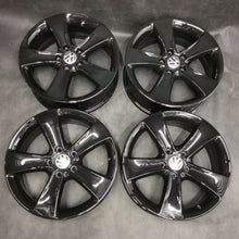Laden Sie das Bild in den Galerie-Viewer, 4x Alufelge 17 Zoll 6.5" 5x112 39ET Glanz Silber 3C8601025F VW Scirocco Passat FEL9895278420ez