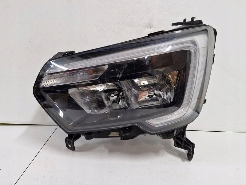 Frontscheinwerfer Renault Master III 260607867R Links Scheinwerfer Headlight SCH1997053130eg