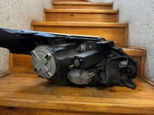 Laden Sie das Bild in den Galerie-Viewer, Frontscheinwerfer Toyota Avensis Links Scheinwerfer Headlight SCH7845330306rw