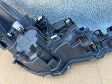 Laden Sie das Bild in den Galerie-Viewer, Frontscheinwerfer Toyota Corolla 81150-02S60 Links Scheinwerfer Headlight SCH5129043297gf