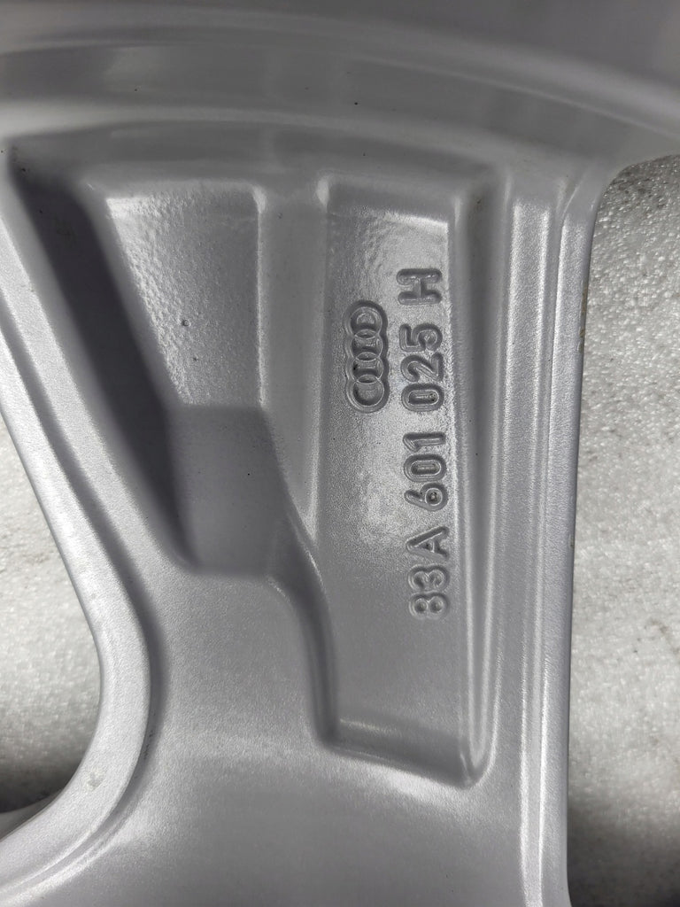 1x Alufelge 18 Zoll 7.0" 5x112 43ET Glanz Silber 83A601025H Audi Q3 Rim Wheel FEL2741201420vu