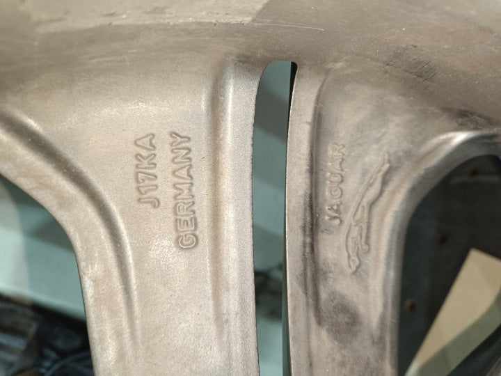 1x Alufelge 21 Zoll 8.5" 5x108 45ET Matt Silber MK831007DA Jaguar F-Pace FEL4401167086xs