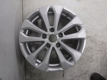 Load image into Gallery viewer, 1x Alufelge 16 Zoll 6.5" 5x114.3 44ET Glanz Silber 403003128R Renault Rim Wheel FEL8209781909bc