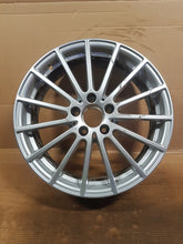 Laden Sie das Bild in den Galerie-Viewer, 1x Alufelge 18 Zoll 6.5&quot; 5x112 38ET A1564011900 Mercedes-Benz Gla Rim Wheel