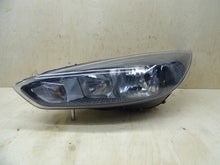 Laden Sie das Bild in den Galerie-Viewer, Frontscheinwerfer Ford Focus F1EB-13W030-EC Ein Stück (Rechts oder Links) SCH9295556904qp