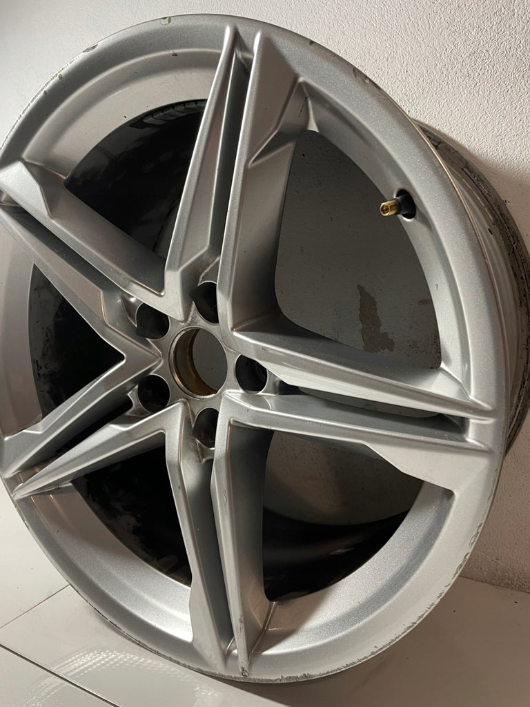 1x Alufelge 18 Zoll 8.5" 5x112 29ET Glanz Silber 8W0601025DE Audi A5 A4 FEL8949762514hu