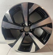 Load image into Gallery viewer, 1x Alufelge 17 Zoll 6.5" 5x100 39ET Glanz Silber 2G7601025B VW T-Cross Rim Wheel FEL2617099169nl