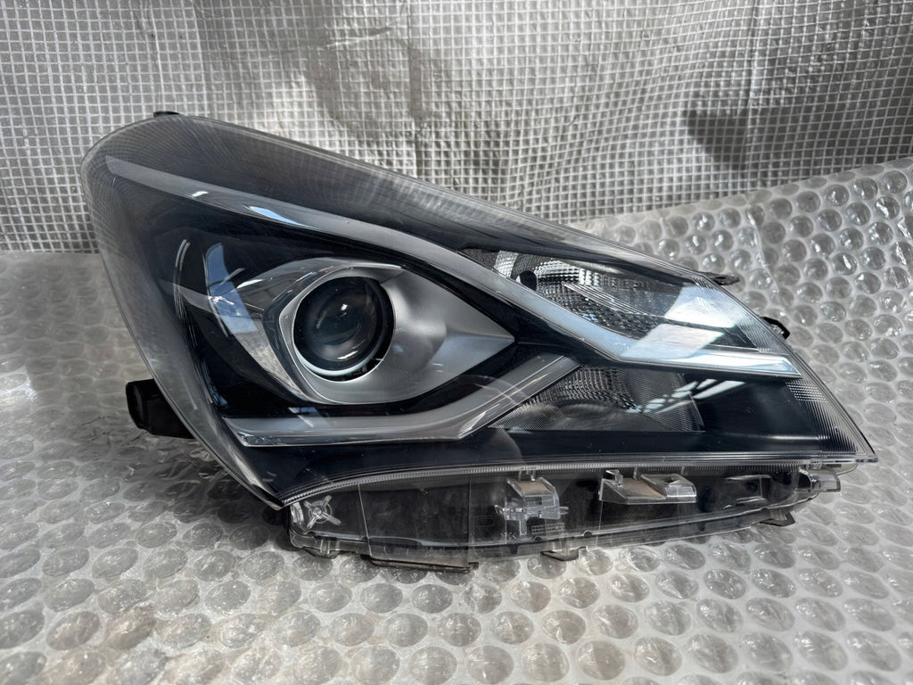 Frontscheinwerfer Toyota Yaris 87081090 Rechts Scheinwerfer Headlight SCH3956351162dx