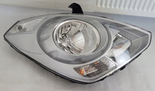 Load image into Gallery viewer, Frontscheinwerfer Hyundai H-1 92102-4H020 Rechts Scheinwerfer Headlight