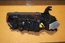 Laden Sie das Bild in den Galerie-Viewer, Frontscheinwerfer Dacia Spring 266062417 Links Scheinwerfer Headlight