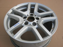Load image into Gallery viewer, 1x Alufelge 17 Zoll 7.5&quot; 5x120 40ET 6761929 BMW E53 Rim Wheel
