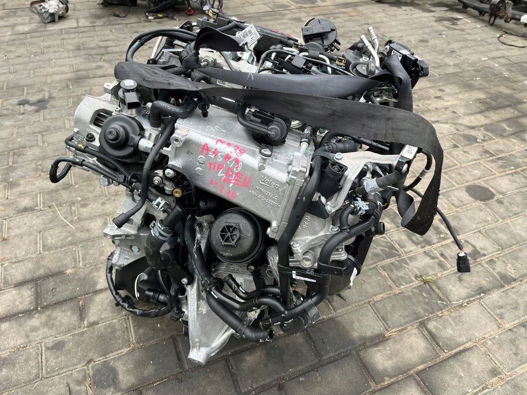 Motor Audi A4 B9 DEU 2.0 TDI Diesel Engine Komplett