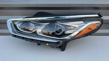 Laden Sie das Bild in den Galerie-Viewer, Frontscheinwerfer Hyundai Sonata QBB15237 Links Scheinwerfer Headlight SCH2072447084vj